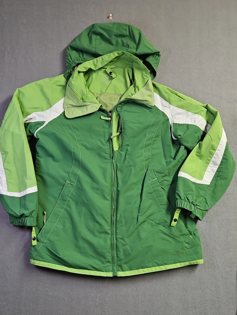 L.L. Bean Two-Tone Green Hooded Girls Winter Snow Ski Jacket